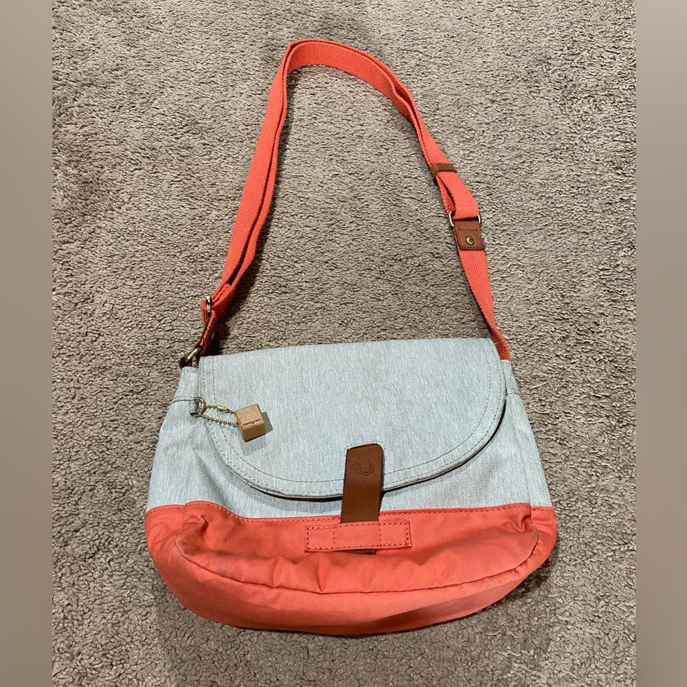 Hedgren Crossbody Shoulder Bag Apricot Brandy/Off White Travel Purse Charm